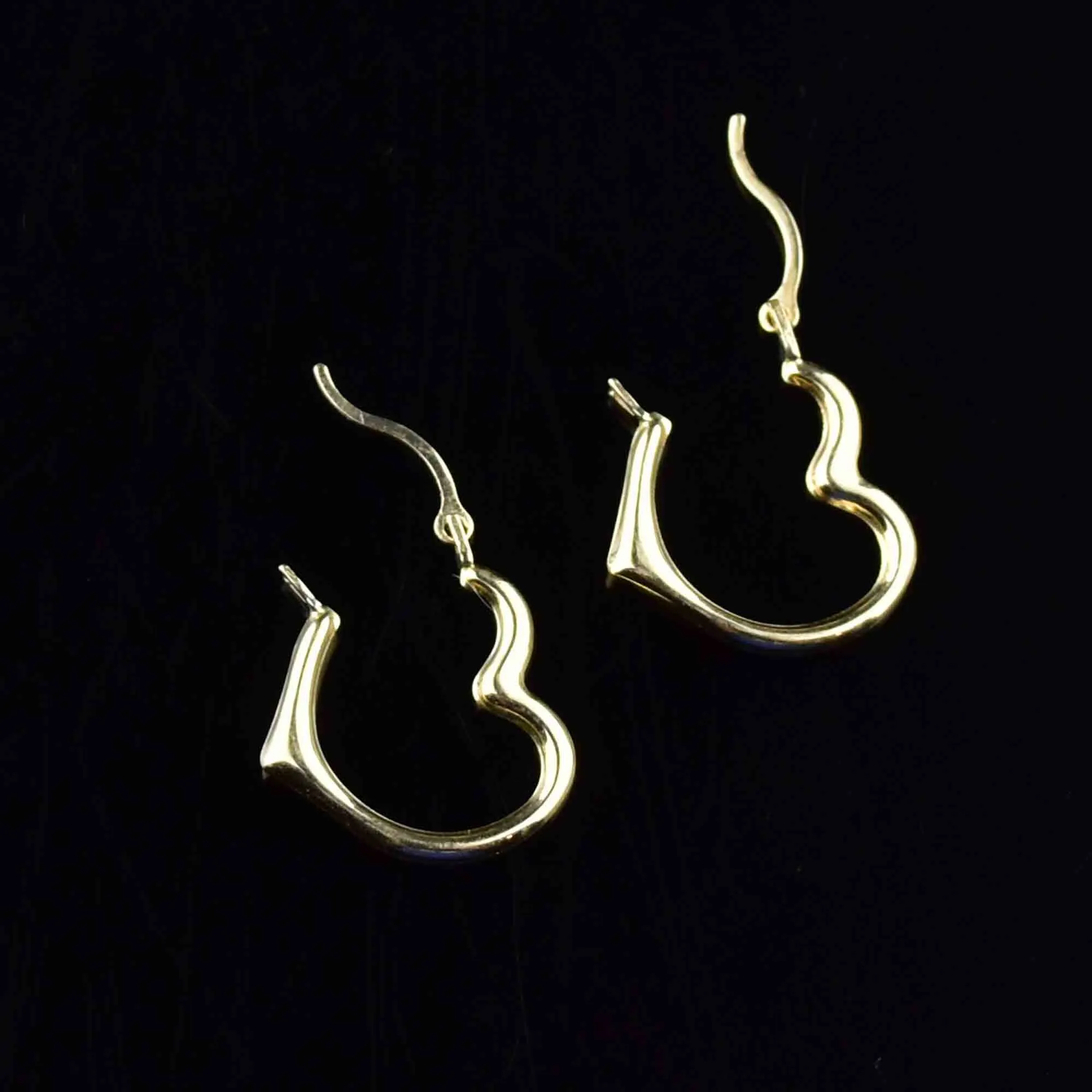 10K Gold Heart Huggie Hoop Style Earrings