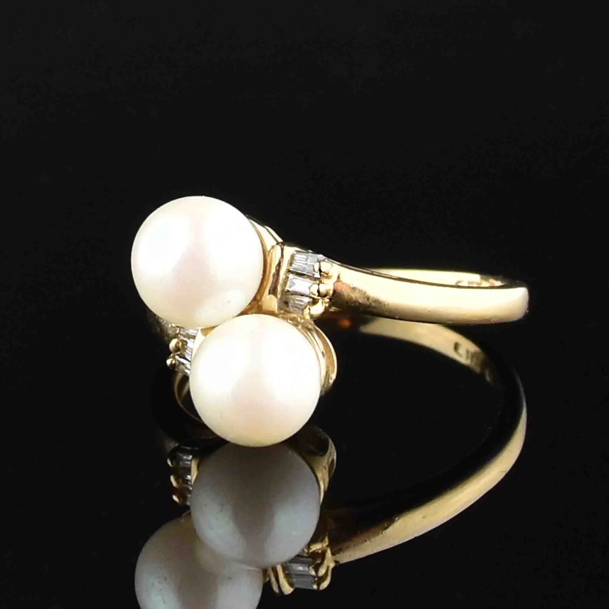 14K Gold Toi et Moi Pearl Diamond Bypass Ring