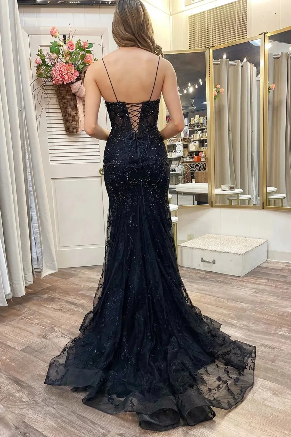 Charming Spaghetti Straps V-neck Mermaid Tulle Black Long Evening Prom Dress Online, OL040