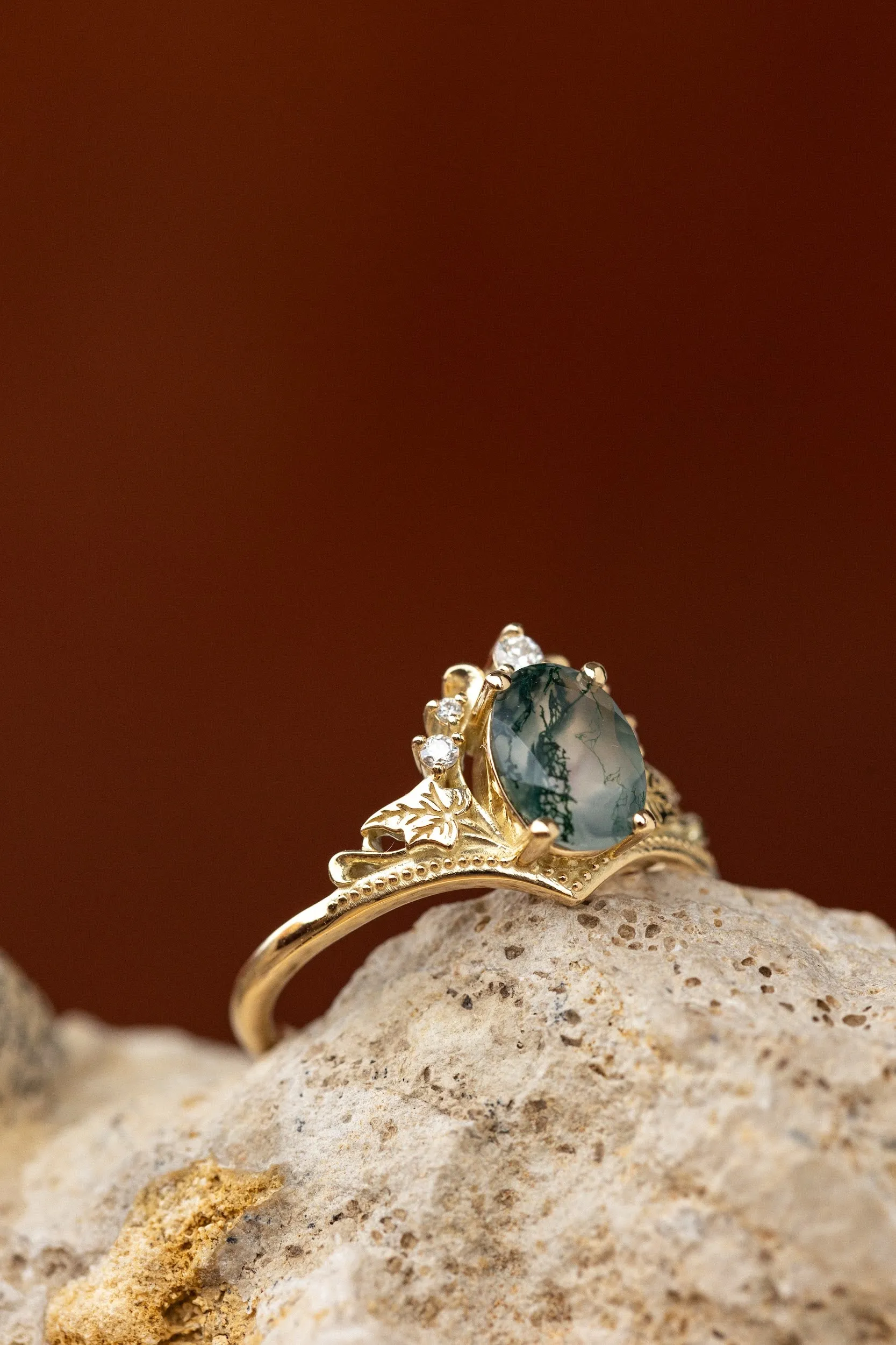 Dendritic moss agate engagement ring, gold ivy leaves proposal ring with accents diamonds / Ariadne