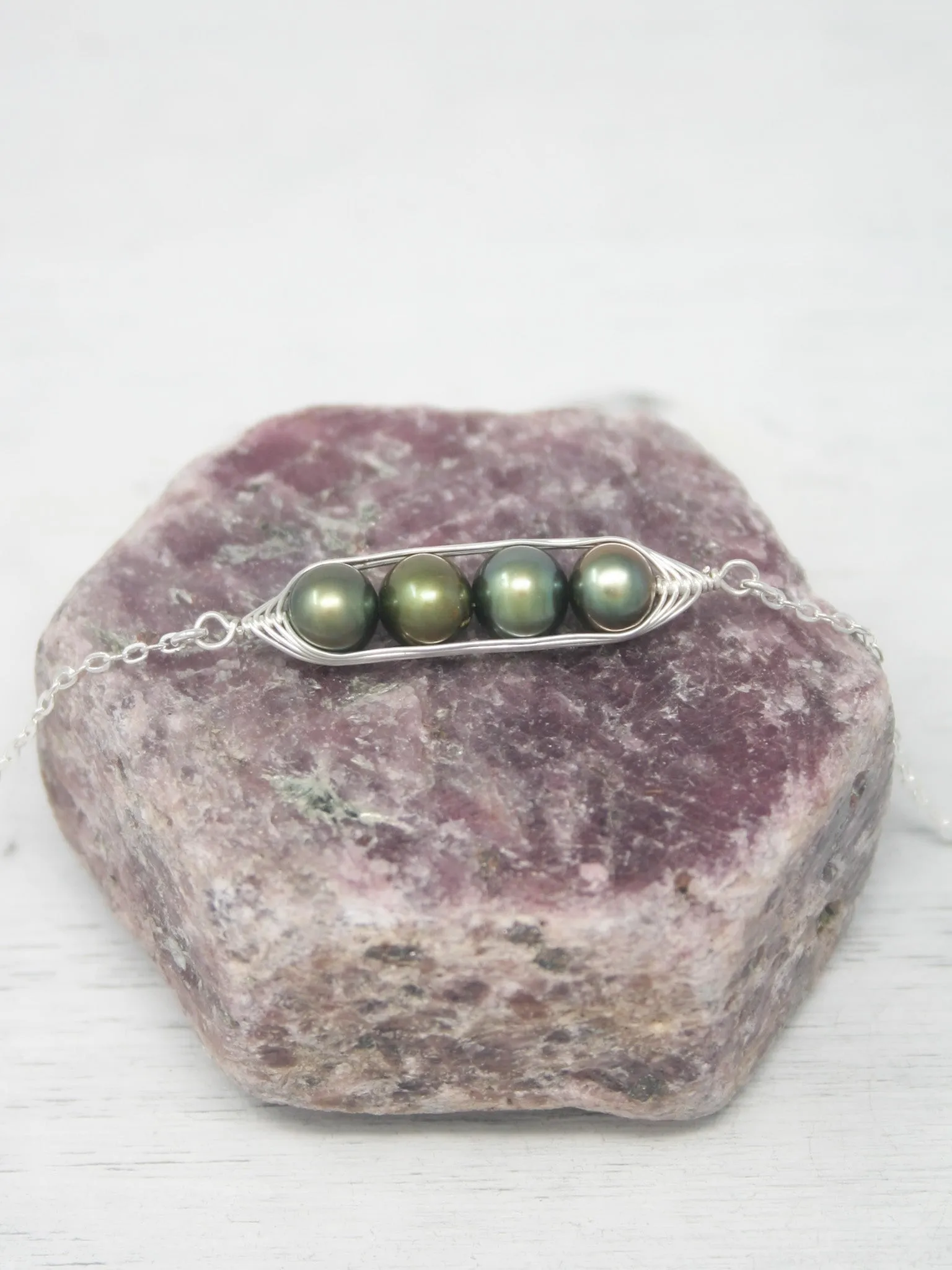 Four peas in a pod bracelet [made to order]