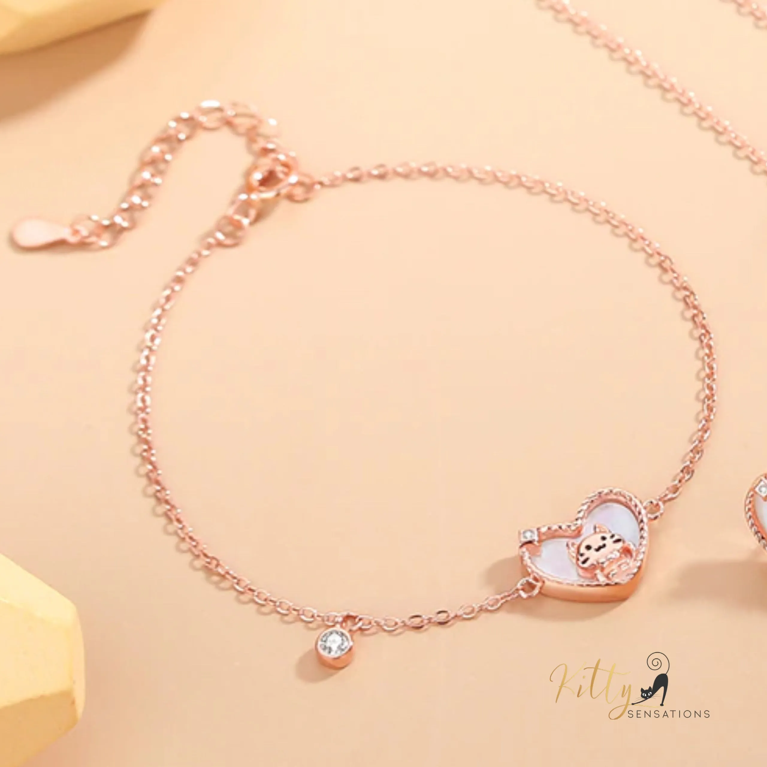 Raised Kitty in Heart Bracelet in Solid 925 Sterling Silver - Rose Gold Plated